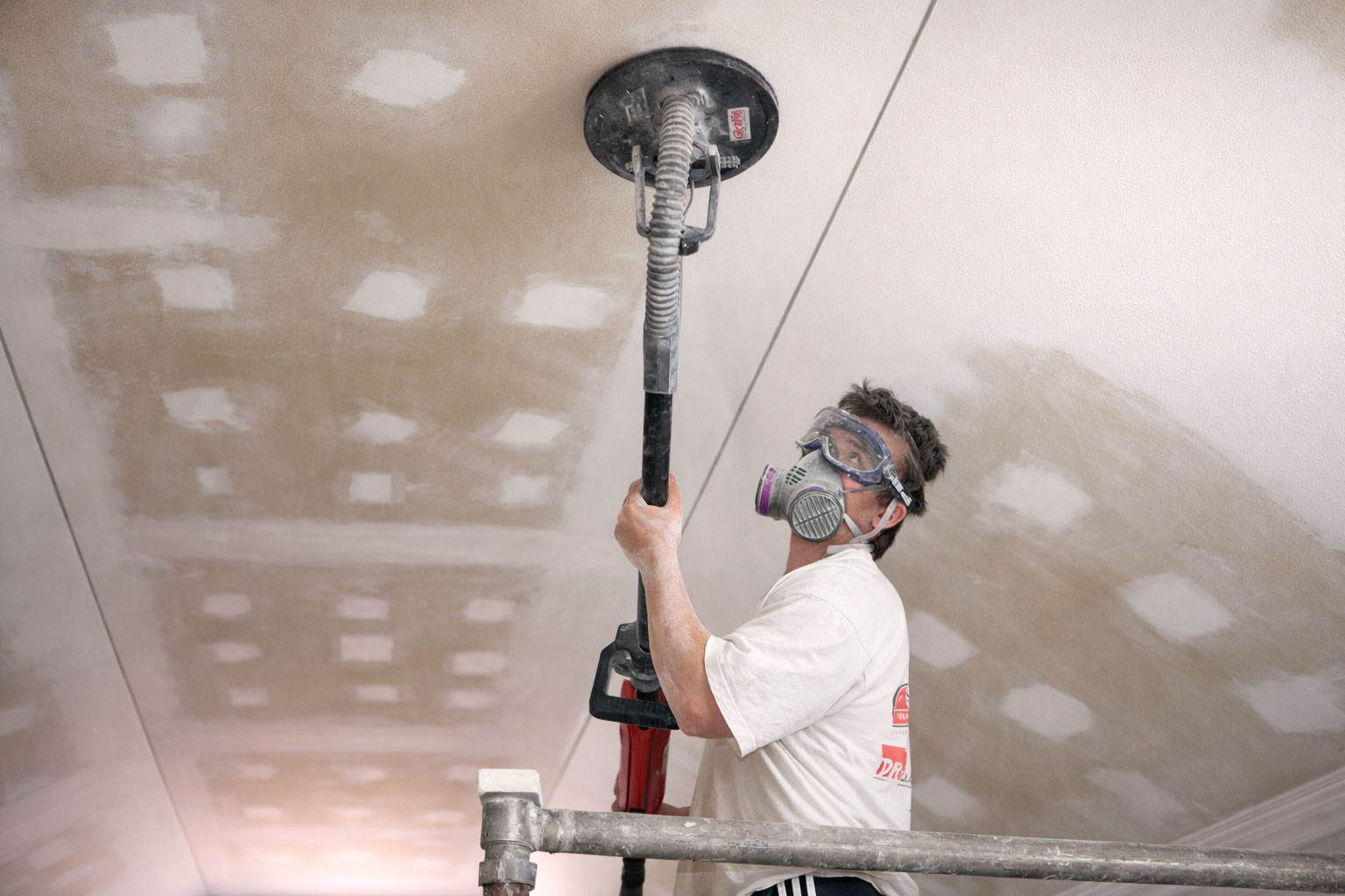 Plasterer Adelaide flushing ceiling for smooth finish